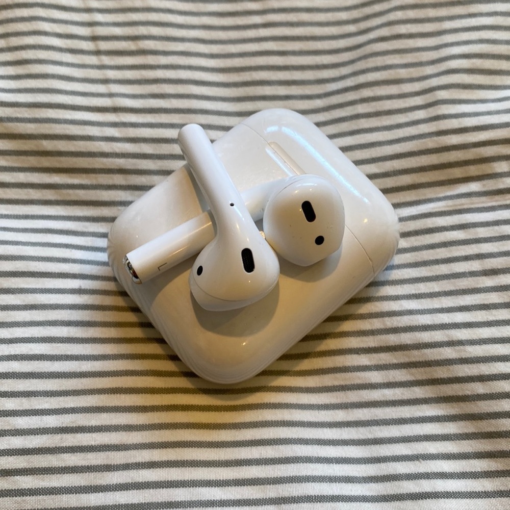 Apple AirPods